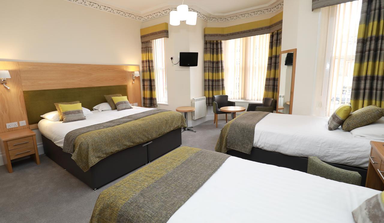 The Famous Star Hotel Moffat Extérieur photo