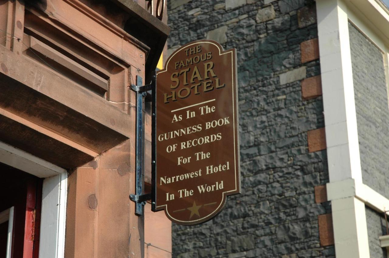 The Famous Star Hotel Moffat Extérieur photo